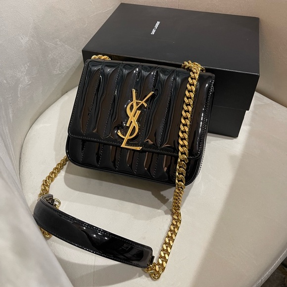 Saint Laurent Vicky in Patent Leather - Picture 4 of 12